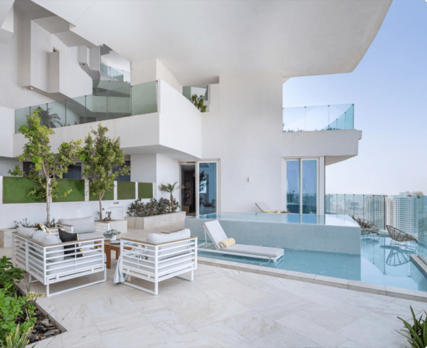 Fuss-Free Airbnb Hosting Tips from Experts
