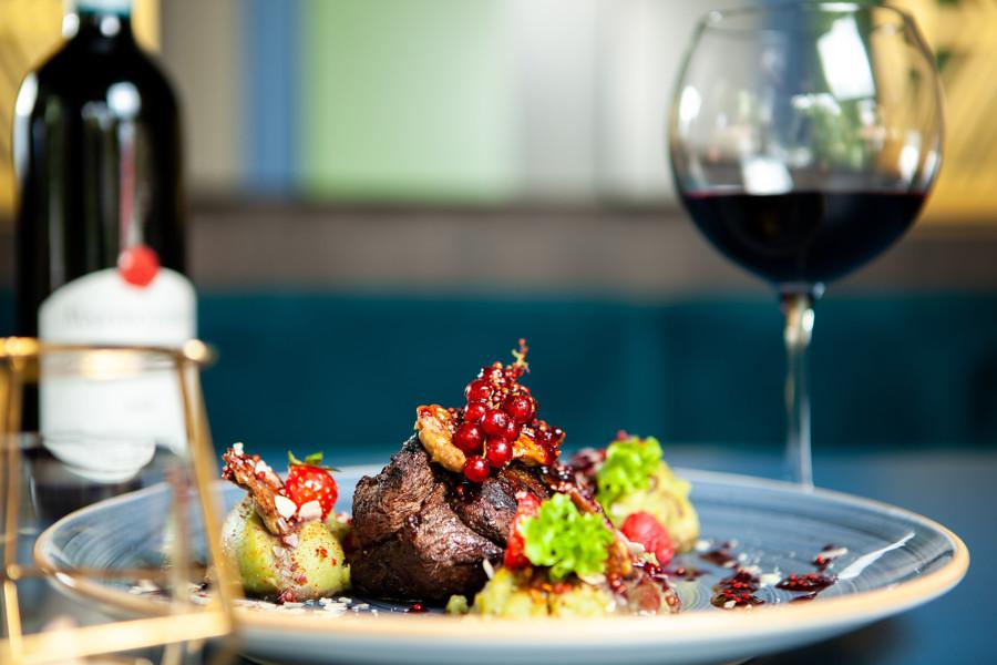 5 of the Most Unique Dining Experiences in Dubai